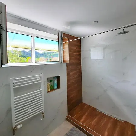 Holiday home Deerwood-large Relax With Castle View