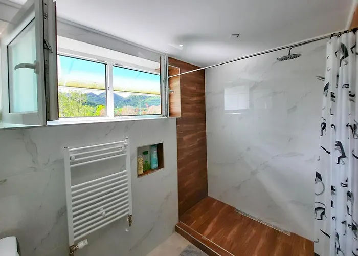 度假居 Deerwood-large Relax With Castle View