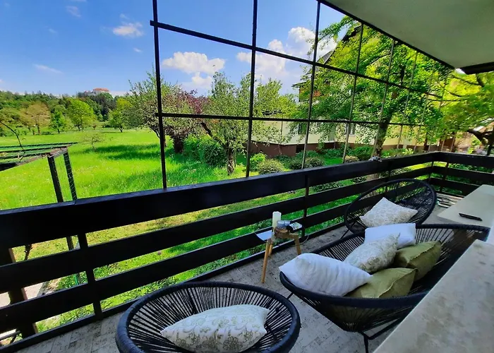 Deerwood-large Relax With Castle View 度假居 布莱德