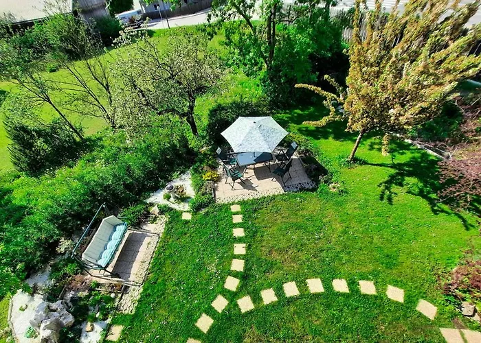 Deerwood-large Relax With Castle View Hébergement de vacances