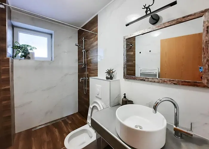 Hébergement de vacances Deerwood-large Relax With Castle View